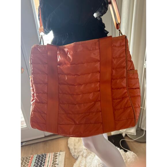 Ah·dorned Orange Quilted Puffer Crossbody Tote Bag – Adjustable Strap - Picture 2 of 9